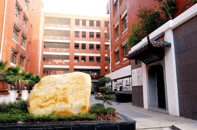 长沙雅礼中学国际部